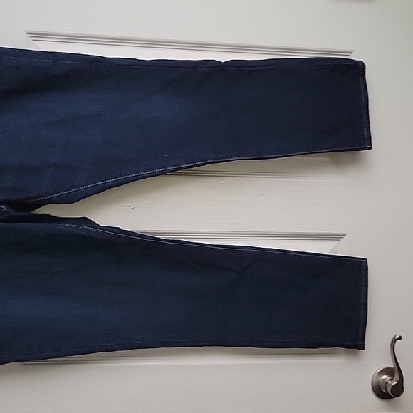 Signature By Levi Strauss Mid Rise Slim Jeans - Picture 2 of 14